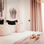 Tinajas Chic بيت للعطل *